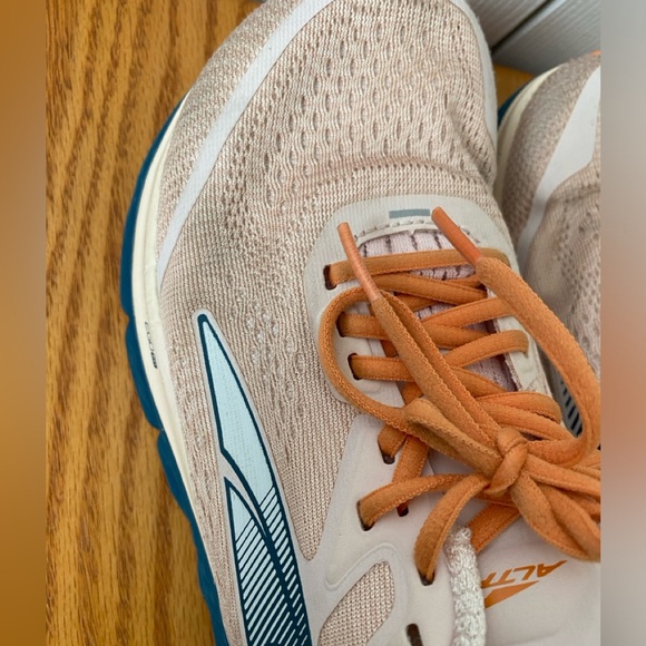 ALTRA Dusty Pink Torin 5 Lightweight Running Shoes SZ 7 - Picture 11 of 12